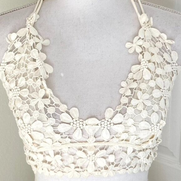 Free People Intimately Ivory White Miss DAZIE Bralette Crochet Size Medium - Picture 3 of 14